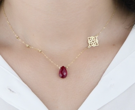 Collier En Or 18k Avec Des Pierres Naturelles en Couleurs